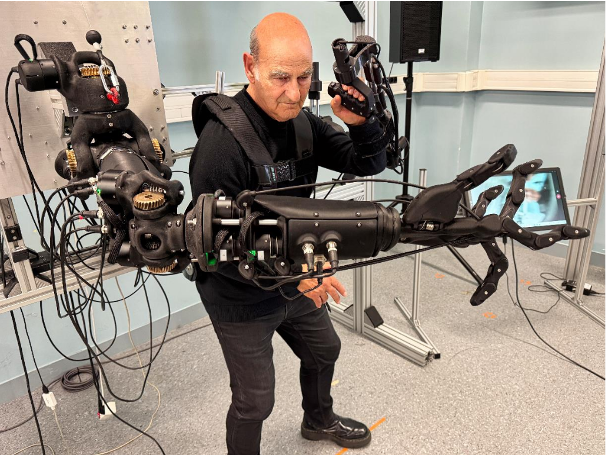 Stelarc